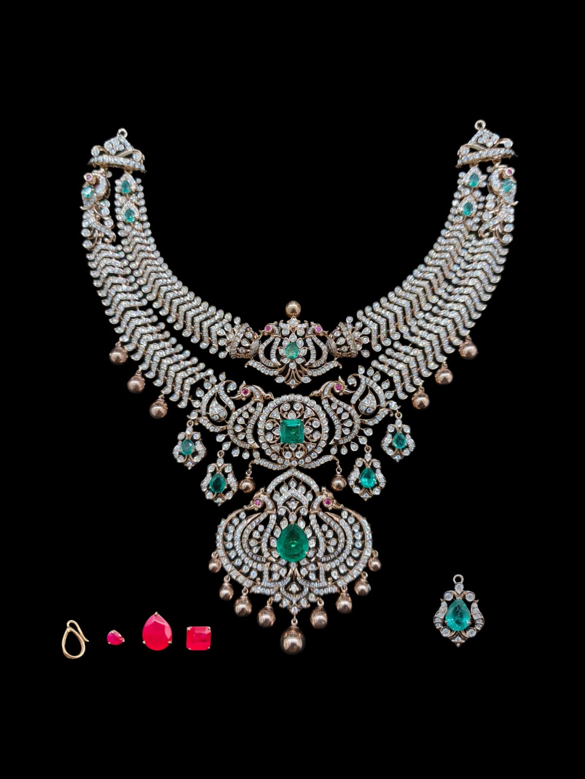 NECKLACE 73.06 gms